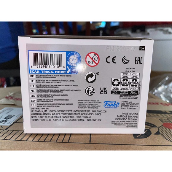 Funko Pop! Bleach - Fully-Hollowfied Ichigo (Glow Chase) - Picture 10 of 10